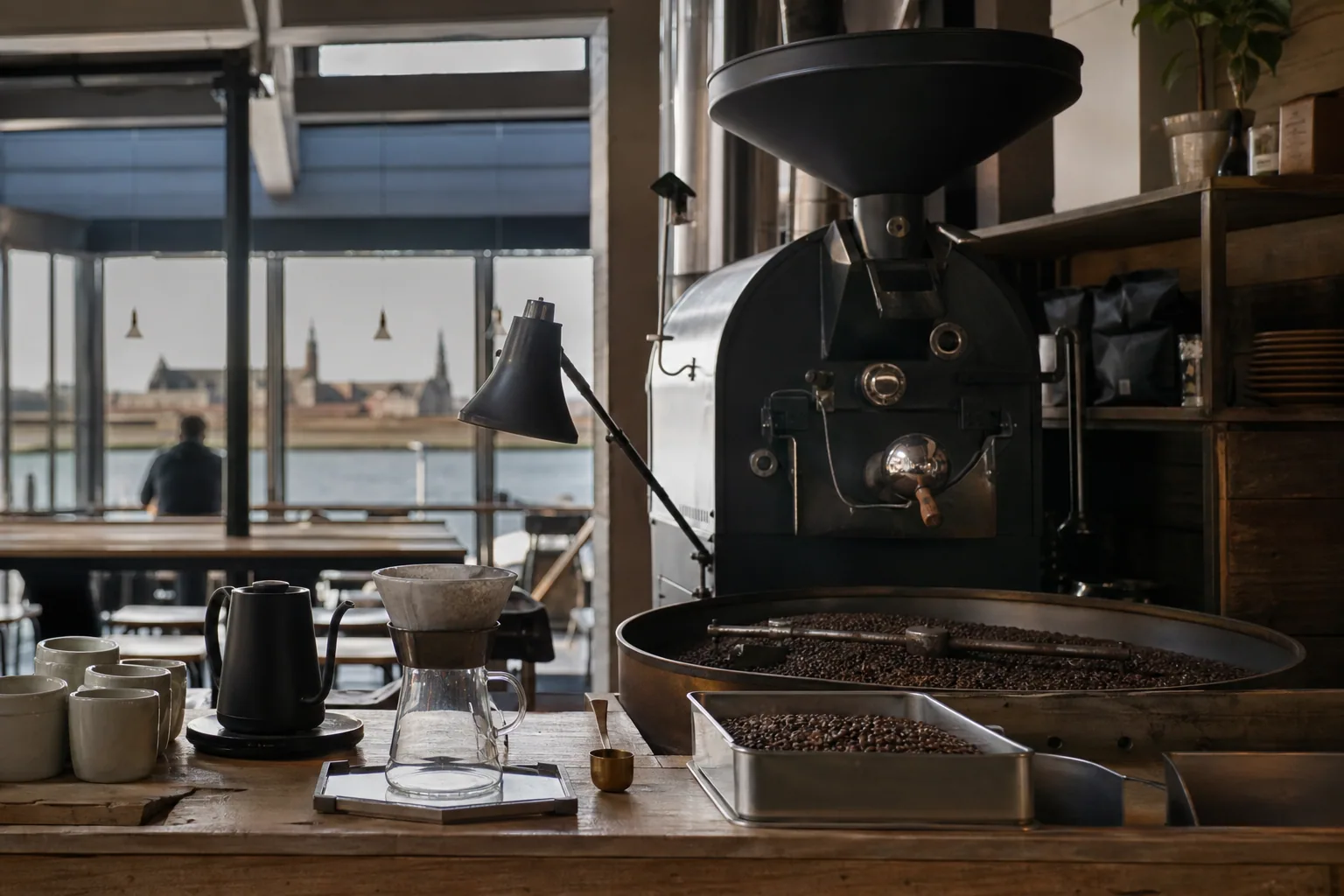 Strandvejsristeriet Helsingør | Specialty Kaffebar med Udsigt til Kronborg