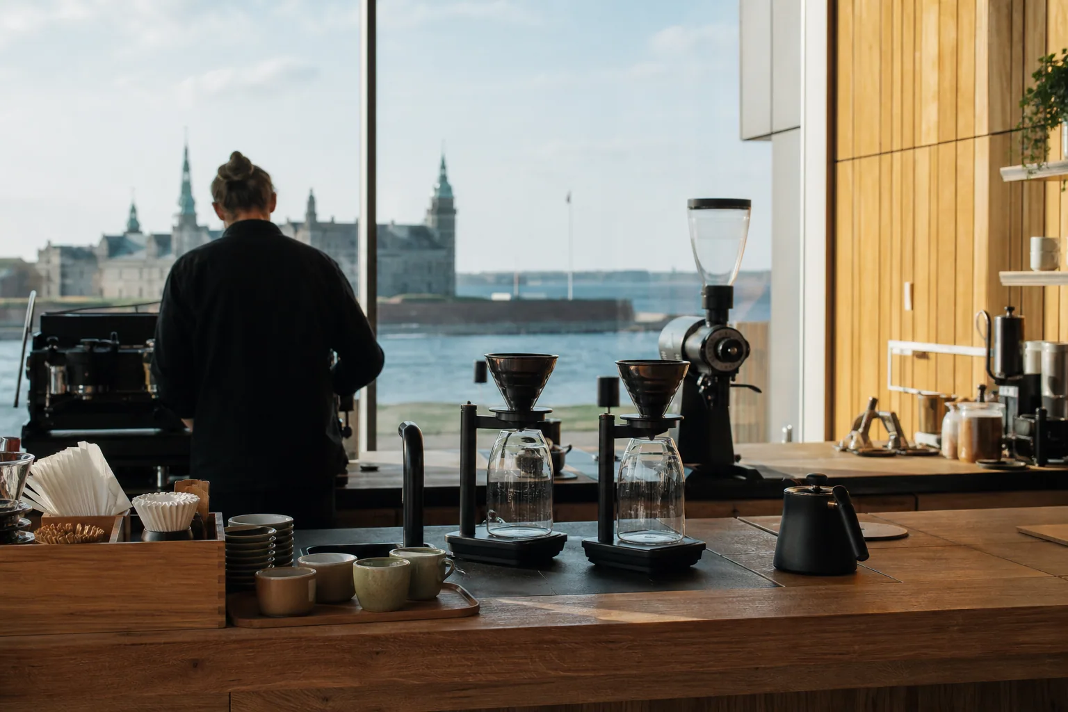 Strandvejsristeriet Helsingør | Specialty Kaffebar med Udsigt til Kronborg